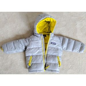 Down hooded puffy jacket